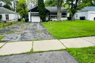 2465 Belvoir Blvd, Loveland, OH 44121 - Photo 2