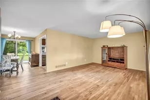 191 Hedgecliff Dr, Aurora, OH 44202 - Photo 8