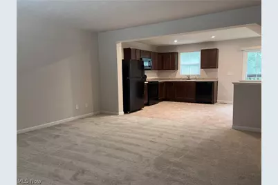 210 Raintree Lane, Painesville, OH 44077 - Photo 4
