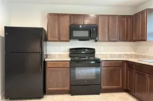 210 Raintree Ln, Painesville, OH 44077 - Photo 6