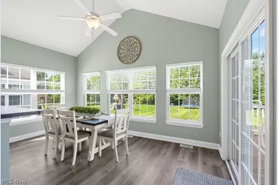 882 Queens Gate Way, Wadsworth, OH 44281 - Photo 16