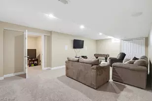 882 Queens Gate Way, Wadsworth, OH 44281 - Photo 30