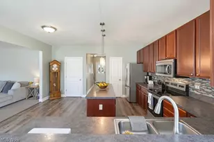 882 Queens Gate Way, Wadsworth, OH 44281 - Photo 12