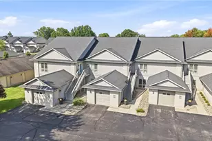 568 Lakeview Blvd, Lake Milton, OH 44429 - Photo 2