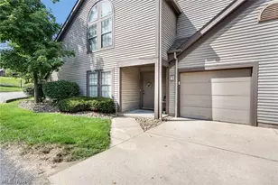 6465 St Andrews Dr, Canfield, OH 44406 - Photo 2