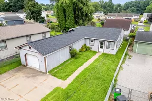 1276 Prospect St, Barberton, OH 44203 - Photo 2