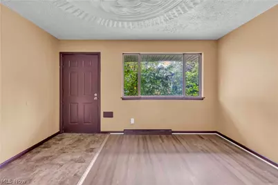 1143 Santee Avenue #2/1143, Akron, OH 44306 - Photo 2