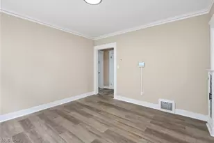 628 E 131st St, Loveland, OH 44108 - Photo 16