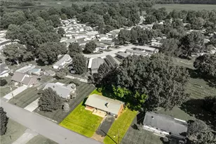 114 Keeferview St NW, Navarre, OH 44662 - Photo 2