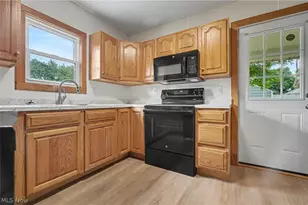 452 Mill Rd, Ravenna, OH 44266 - Photo 8