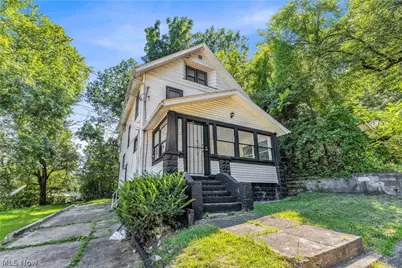 712 Roselle Avenue #A/DN, Akron, OH 44307 - Photo 2