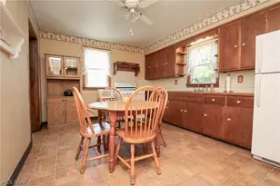 144 Oakview Ave, Struthers, OH 44471 - Photo 12