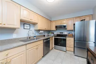 12500 Edgewater Dr, Oakwood, OH 44107 - Photo 14