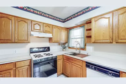 841 Caddo Avenue, Akron, OH 44305 - Photo 16