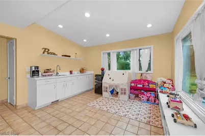 21126 Fairmount Boulevard, Loveland, OH 44118 - Photo 20