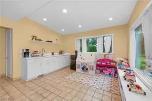 21126 Fairmount Blvd, Huber Heights, OH 44118 - Photo 22
