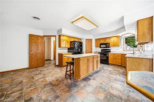 10160 Hobby Horse Ln, Mentor, OH 44060 - Photo 12