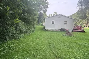 48013 E Brown Peavine Rd, Jacobsburg, OH 43933 - Photo 4