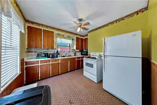 1815 Daniels Ave, Akron, OH 44312 - Photo 10