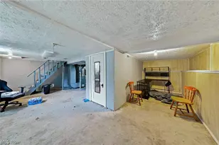 1815 Daniels Ave, Akron, OH 44312 - Photo 26
