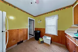 1815 Daniels Ave, Akron, OH 44312 - Photo 12