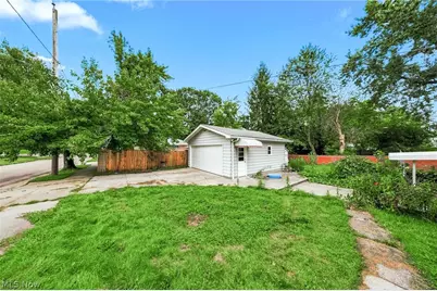 1815 Daniels Avenue, Akron, OH 44312 - Photo 28