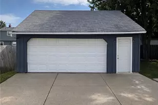 1077 E 347th St, Eastlake, OH 44095 - Photo 16