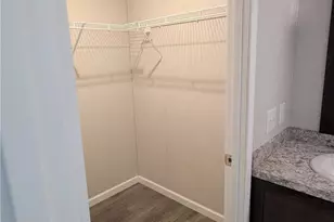 235 Edgecliff W, Elyria, OH 44035 - Photo 8
