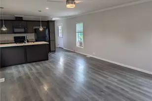 235 Edgecliff W, Elyria, OH 44035 - Photo 2
