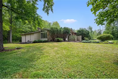 8995 Knotty Pine Lane, Chardon, OH 44024 - Photo 48