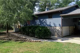 7707 Pioneer Dr, Blue Rock, OH 43720 - Photo 2