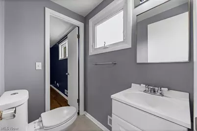 578 E Dartmoor Avenue, Green Hills, OH 44131 - Photo 36