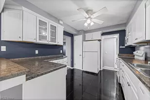 578 E Dartmoor Ave, Green Hills, OH 44131 - Photo 14