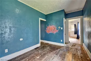 411 5th St NW, New Philadelphia, OH 44663 - Photo 8