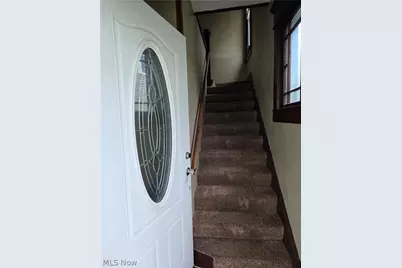407 1/2 N 10th Street, Cambridge, OH 43725 - Photo 2