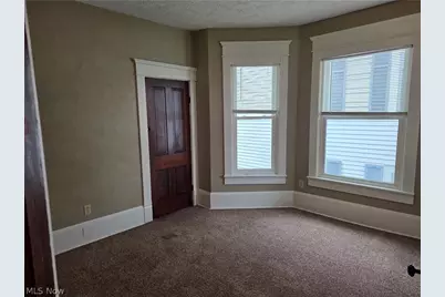 407 1/2 N 10th Street, Cambridge, OH 43725 - Photo 8