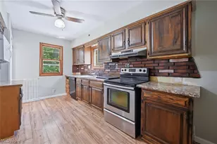 3493 Shadyside Dr, Hubbard, OH 44425 - Photo 16