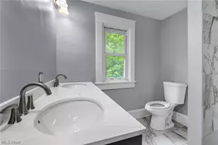 950 Haynes St, Akron, OH 44307 - Photo 18