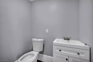 950 Haynes St, Akron, OH 44307 - Photo 20