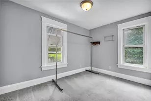 950 Haynes St, Akron, OH 44307 - Photo 16