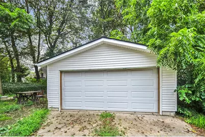 950 Haynes Street, Akron, OH 44307 - Photo 32