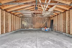 950 Haynes St, Akron, OH 44307 - Photo 26