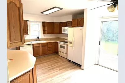 9408 Tallmadge Road, Diamond, OH 44412 - Photo 14