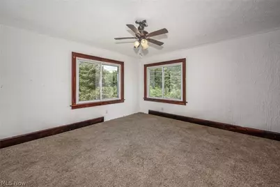 9408 Tallmadge Road, Diamond, OH 44412 - Photo 14