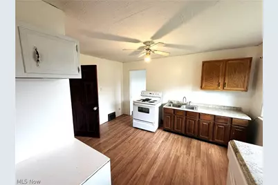 9408 Tallmadge Road, Diamond, OH 44412 - Photo 32