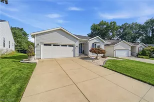 984 Elizabeth Ct, Cuyahoga Falls, OH 44221 - Photo 1