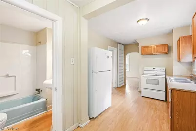 285 Sumner Court, Akron, OH 44311 - Photo 14
