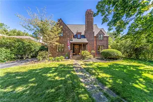 2677 Belvoir Blvd, Huber Heights, OH 44122 - Photo 2