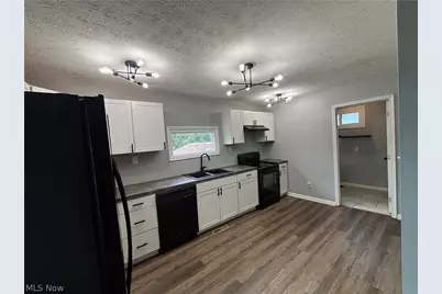 1554 Wheeling Avenue, Zanesville, OH 43701 - Photo 10