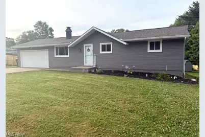 10457 Persimmon Street NW, Canal Fulton, OH 44614 - Photo 2